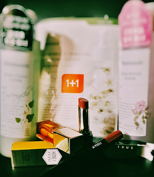  
A host of affordable but effective Korean cosmetics await visitors to Korea. 

